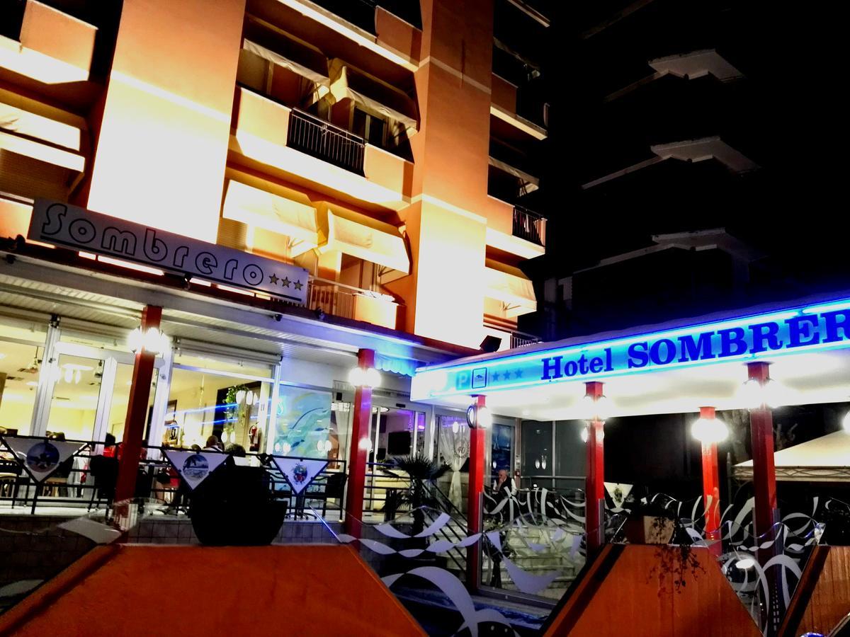 Hotel Sombrero Римини Экстерьер фото
